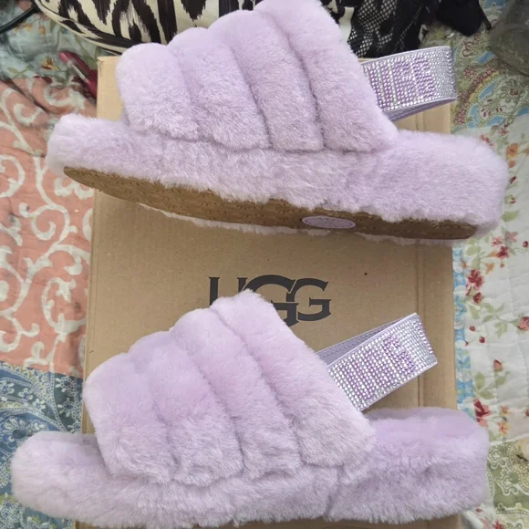 UGG Women's Fluffy Lilac Slippers - Picture 5 of 6